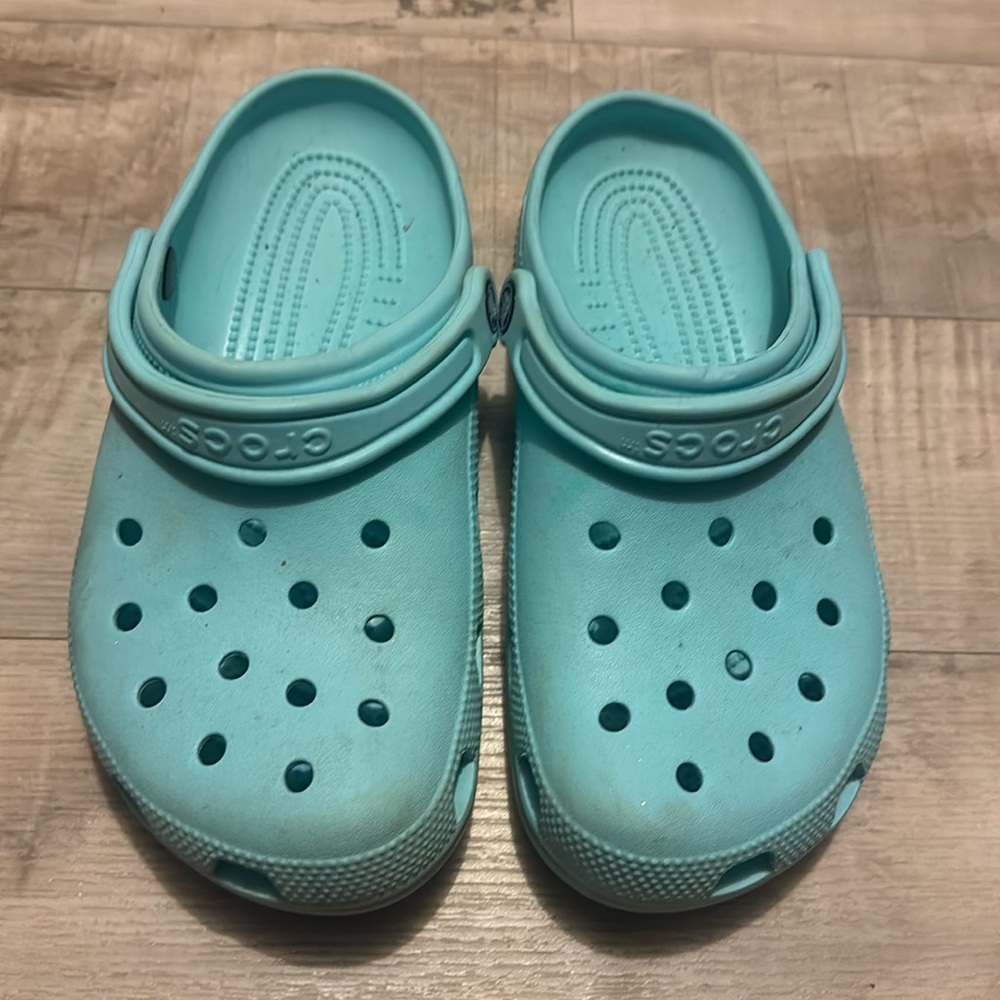 Light blue crocs